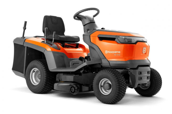 Husqvarna TC 112 Tracteur tondeuse dans le groupe Produits Husqvarna pour la sylviculture et le jardinage / Husqvarna Tondeuse à gazon autoportée / Tracteurs tondeuses chez GPLSHOP (9706222-01)