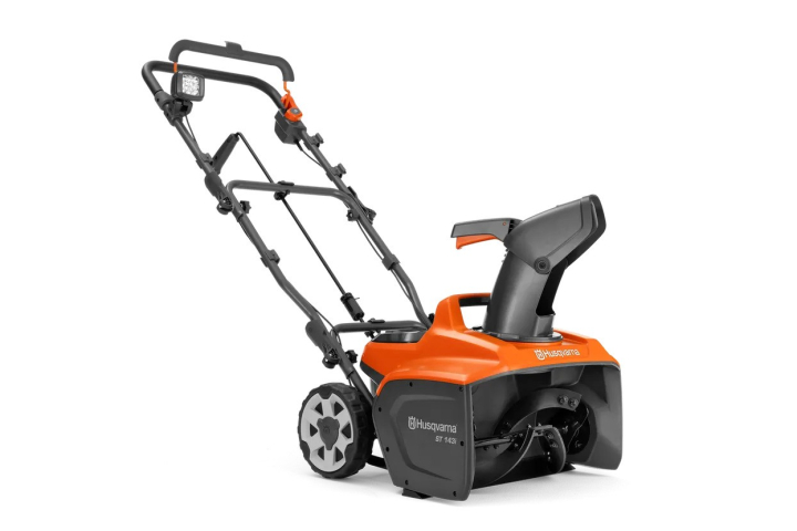 Husqvarna ST 143i Souffleuse à neige dans le groupe Produits Husqvarna pour la sylviculture et le jardinage / Husqvarna Souffleuses à neige chez GPLSHOP (9707890-01)