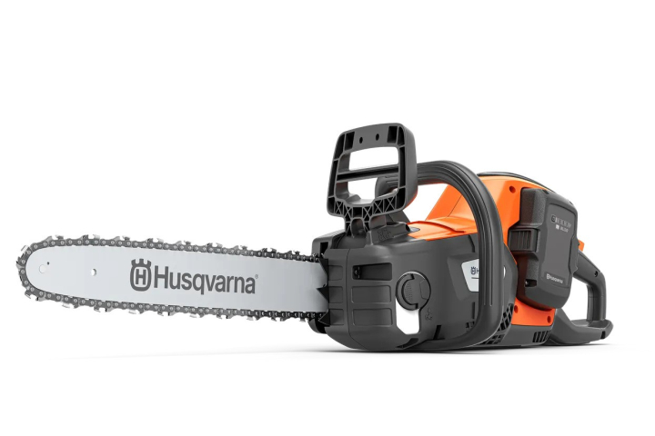 Husqvarna 242i tronçonneuse à batterie avec batterie et chargeur dans le groupe Produits Husqvarna pour la sylviculture et le jardinage / Husqvarna Tronçonneuses / Tronçonneuse à batterie chez GPLSHOP (9708384-07)