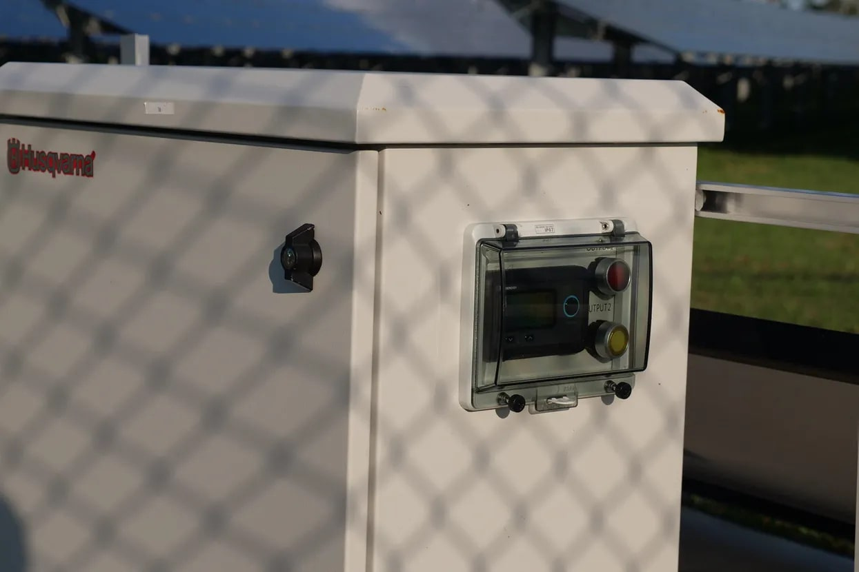 Automower chargeur de cellule solaire