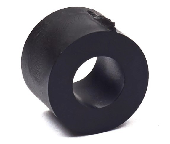 Entretoise-Réservoir de carburant