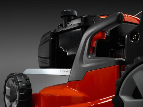 Husqvarna LC 247SP Tondeuse