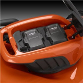 Husqvarna LC 247Li Tondeuse Tractée À Batterie Husqvarna LC 247Li Tondeuse Tractée À Batterie