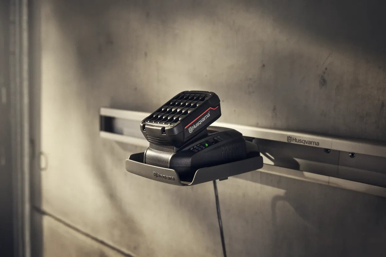 Husqvarna Aspire™ Chargeur 18-C70