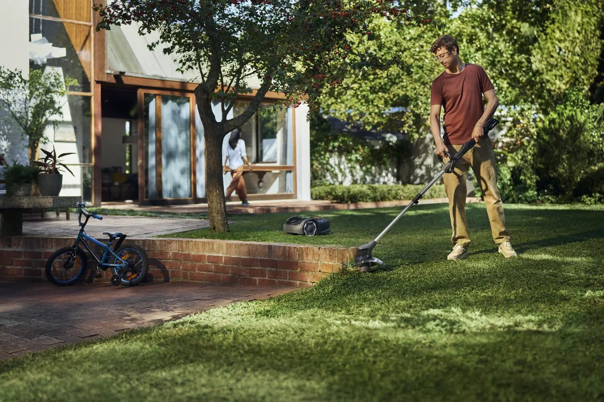 Husqvarna Aspire™ T28 avec batterie(2.5Ah) et chargeur