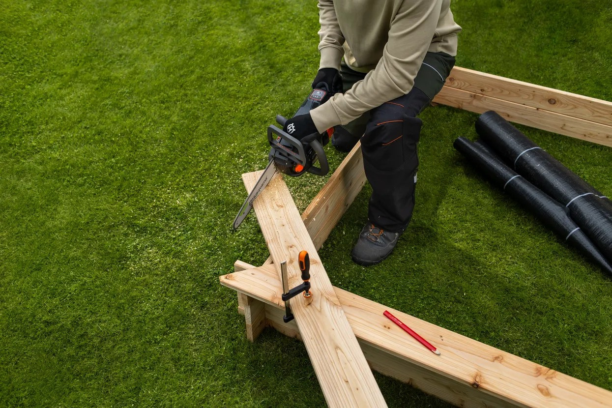 Husqvarna Aspire™ C15X-P4A avec batterie et chargeur