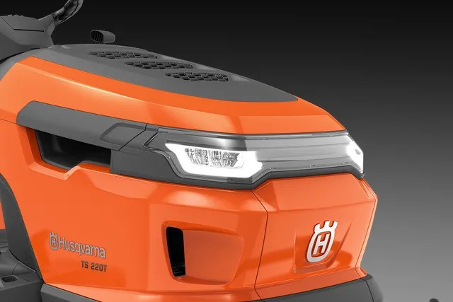 Husqvarna TC 220T Tracteur tondeuse