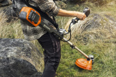 Husqvarna 220iR Débroussailleuse électriques Husqvarna 220iR Débroussailleuse électriques