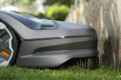 Husqvarna Automower® 305E Nera Robot Tondeuse Husqvarna Automower® 305E Nera Robot Tondeuse