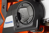Husqvarna 230i tronçonneuse à batterie avec batterie et chargeur Husqvarna 230i tronçonneuse à batterie avec batterie et chargeur