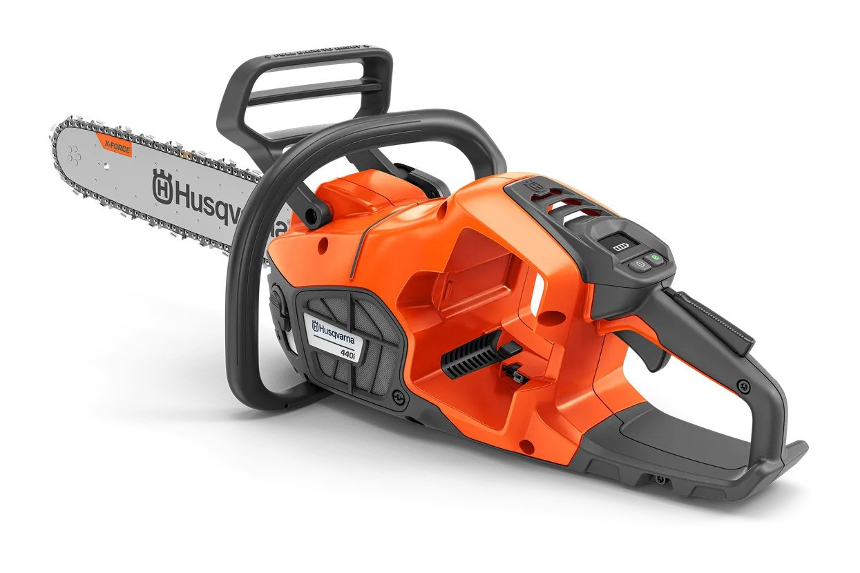 Tronçonneuse à batterie Husqvarna 440i avec batterie et chargeur